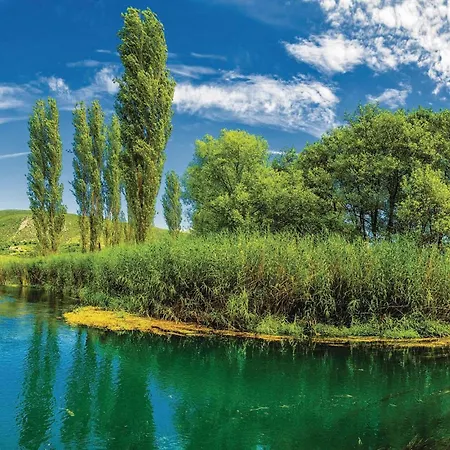Two-bedroom In Ploce Apartmán