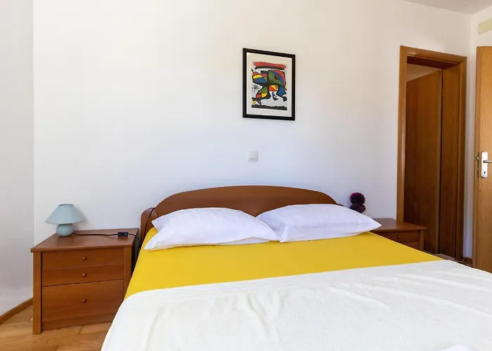 Two-bedroom In Ploce * Klek